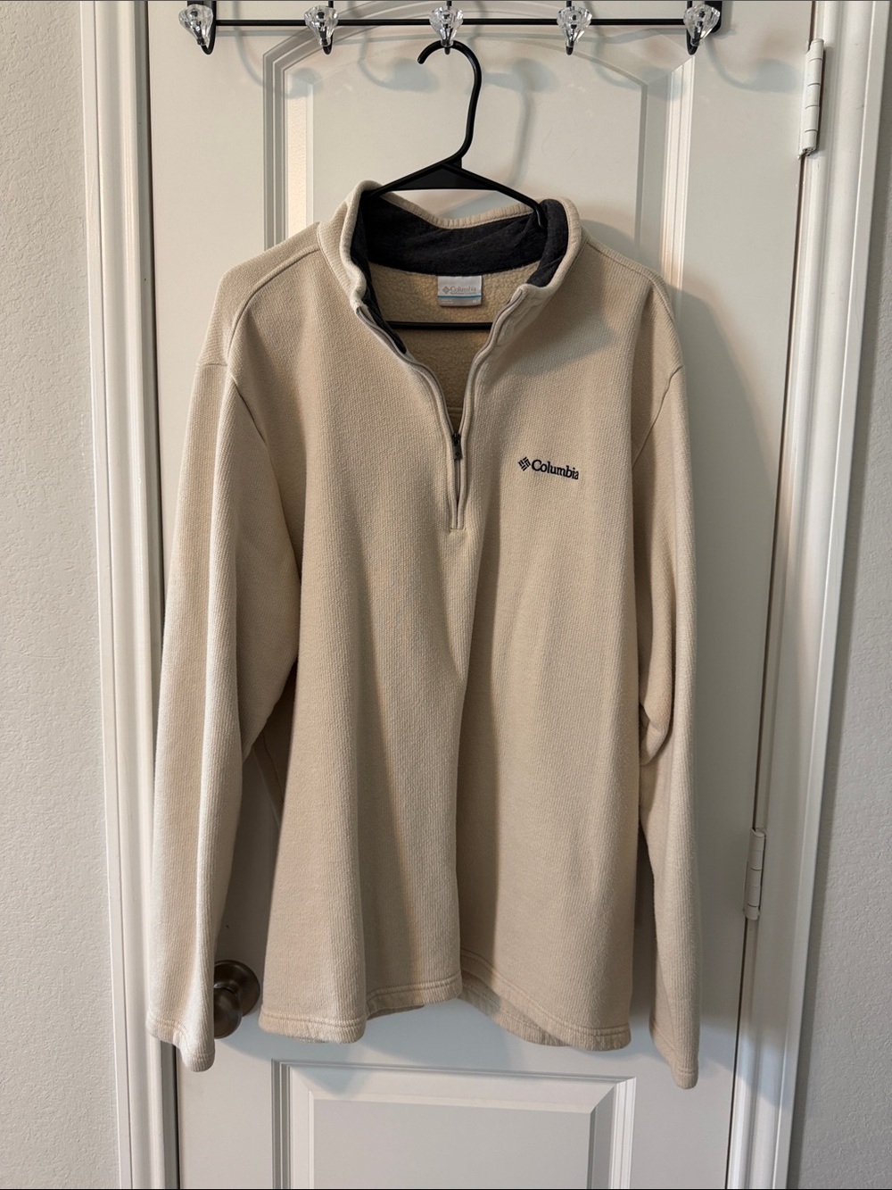 Columbia Men's Cream Quarter-Zip Fleece Pullover
